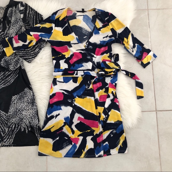 Bundle of 2 EUC Wrap Dresses, XXS/XS - Picture 5 of 6